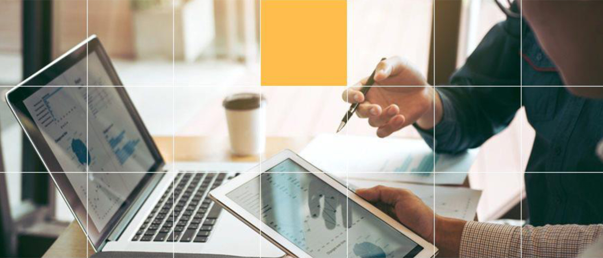 Figure&nbsp;8 &ndash; Une discussion est en cours comportant des données qui sont visibles sur des appareils électroniques.